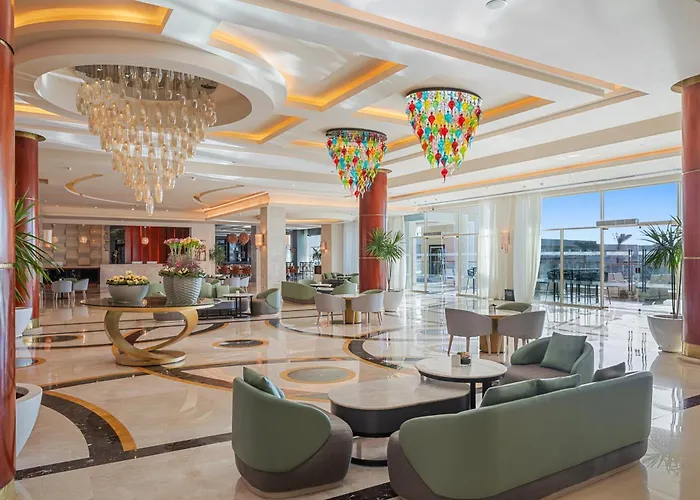 Üdülőközpont Pickalbatros Royal Moderna "aqua Park" 5*