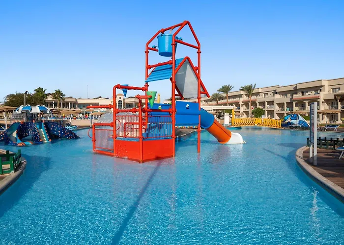 Üdülőközpont Pickalbatros Royal Moderna "aqua Park"