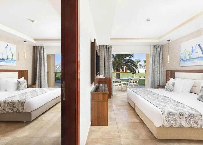 Resort Pickalbatros Royal Moderna "aqua Park" 5*